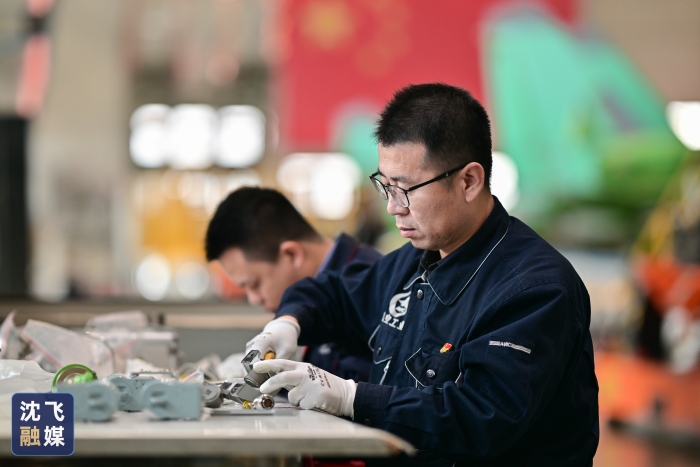 图2：孙志强工作照片